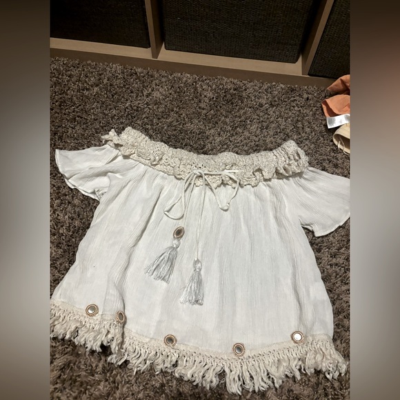 Ocean drive shorts and shirt set- off the shoulders top small - Picture 7 of 7